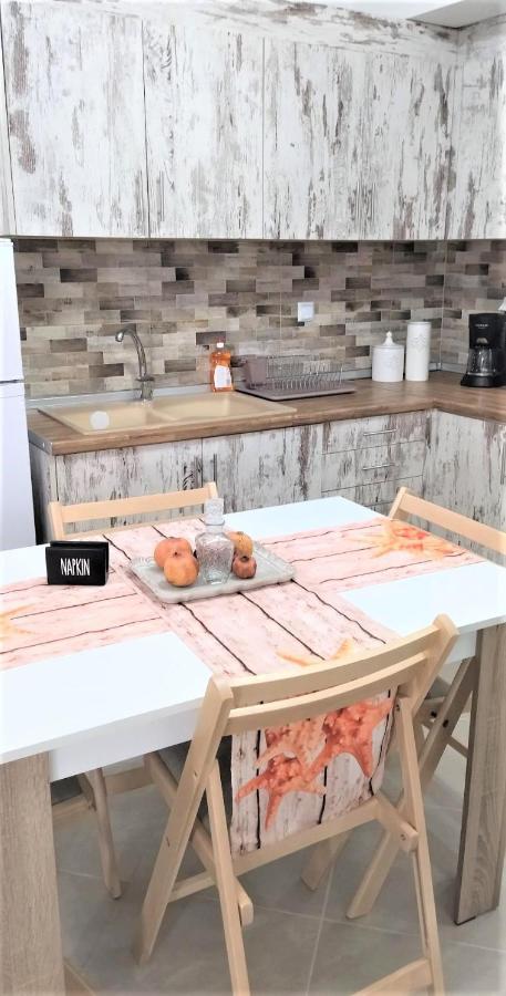 לימנריה Alana Cozy Place מראה חיצוני תמונה
