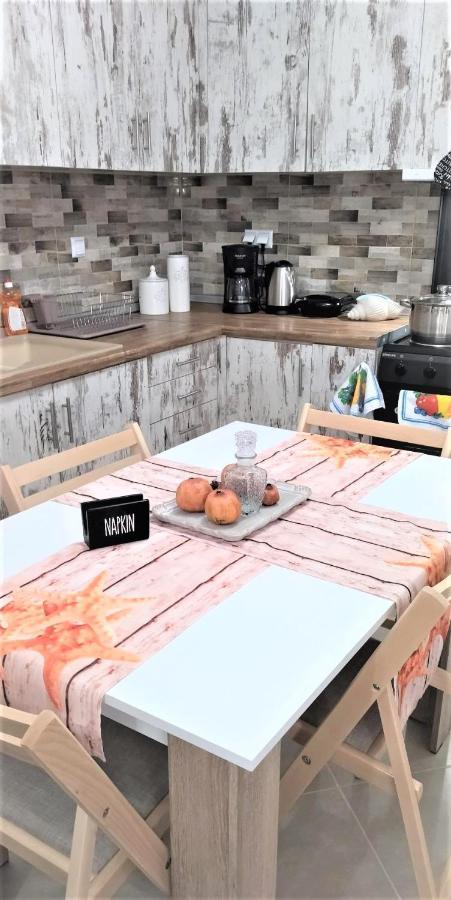 לימנריה Alana Cozy Place מראה חיצוני תמונה